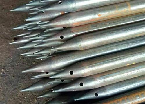 郊区隧道钢花管现货